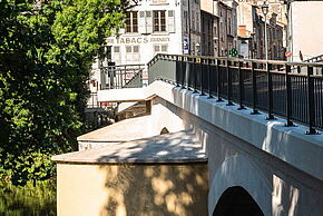 Photo d'un pont à Poitiers