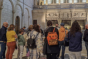 Photo d'une visite guidée dans le Palais